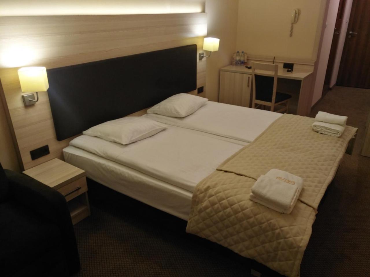 凯莱spa酒店 Przemyśl 外观 照片